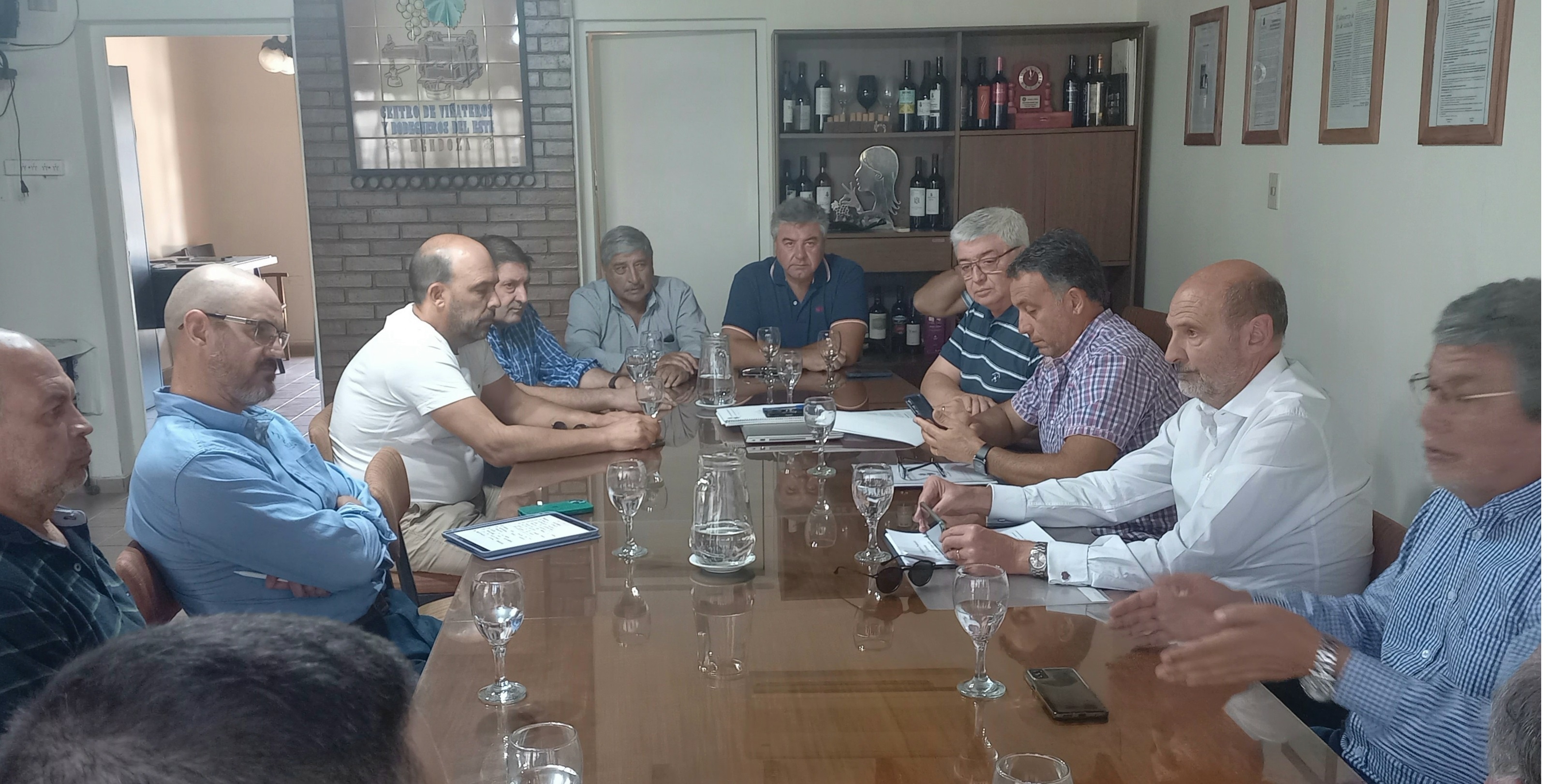 Foto para: Visita del Ministro de Producción de Mendoza