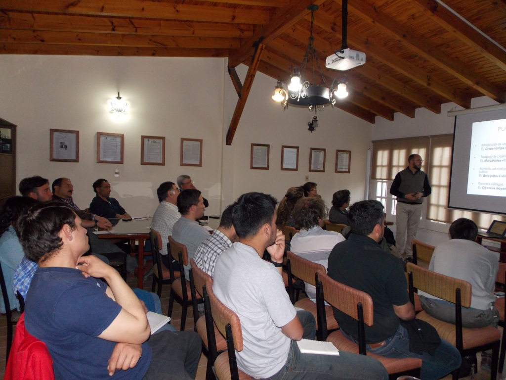 Foto para: <b>SE REALIZO EL SEMINARIO VITIVINICOLA SOBRE BIODIVERSIDAD Y MANEJO INTEGRADO DE PLAGAS EN VIÑEDOS</b>